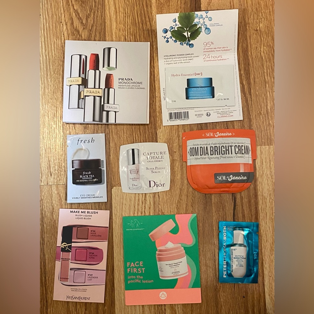 Tarte Cosmetic Pouch With Samples New - Picture 2 of 15